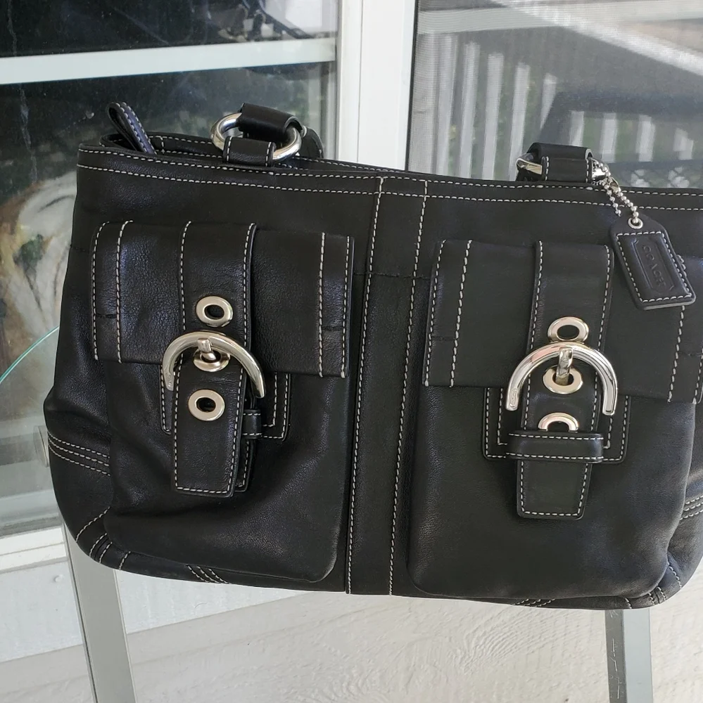 Euc Coach Soho leather Black Shoulder Bag Tote Purse